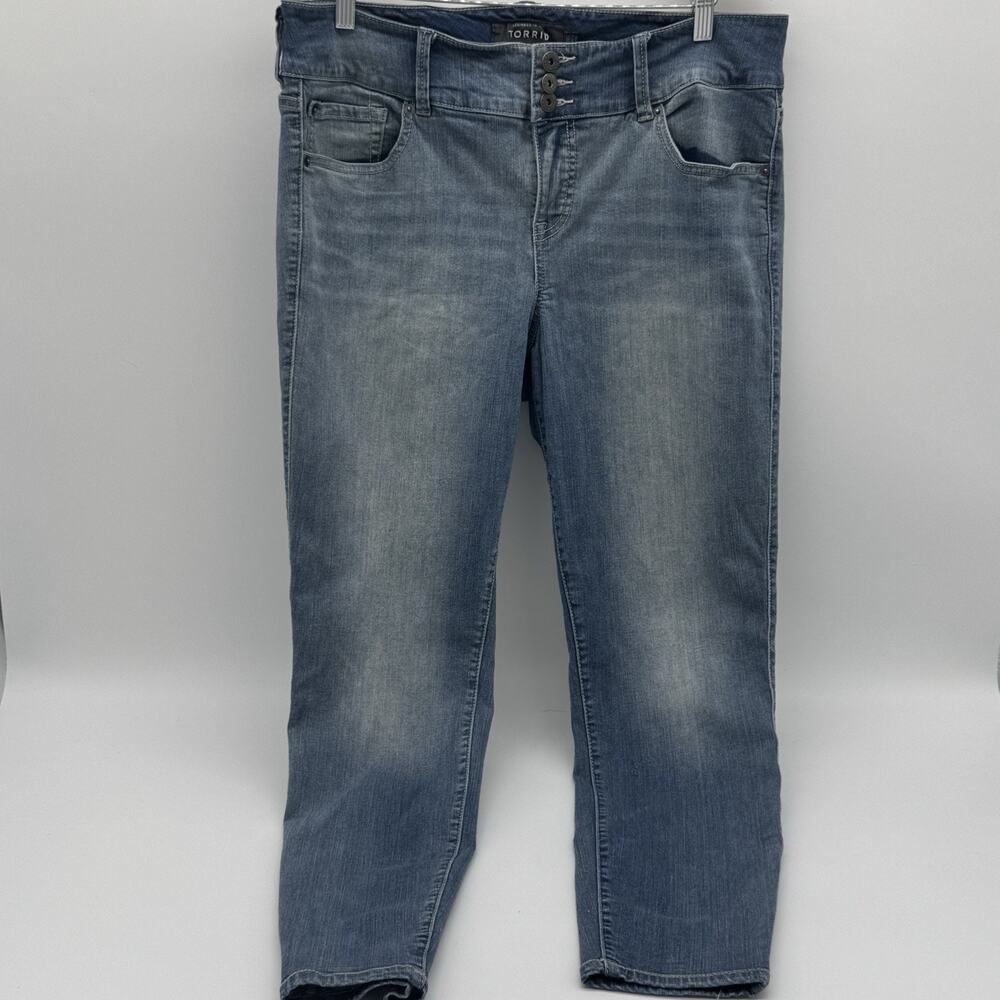 Torrid Women’s Jegging Jeans Size 18R Stretch Medium Wash Blue Denim